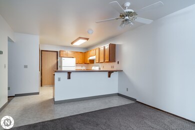 Dining, kitchen (B)