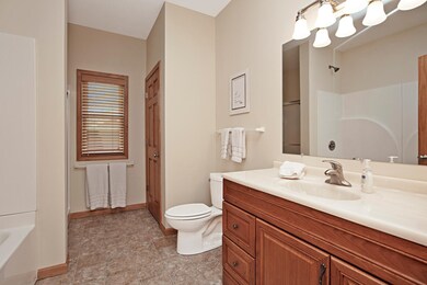 21306 Sanfords Landing Dr-large-054-015-