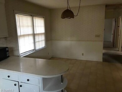 915 Old Liberty Rd, Asheboro, NC 27203 - photo 5