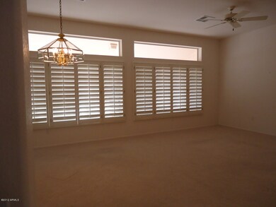 LARGE LIVING ROOM