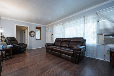 6523 Beekman Rd, Houston, TX 77021 - photo 5