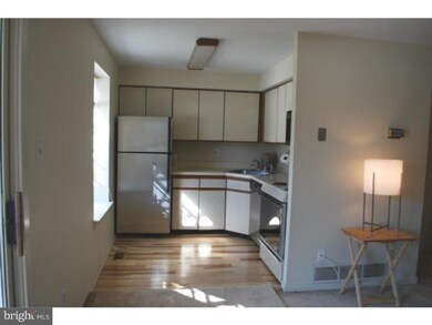 922 Montgomery Ave unit M1, Bryn Mawr, PA 19010 - photo 3