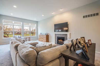 49433 N Glacier unit 54, Northville, MI 48168 - photo 7