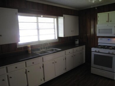 158 Alan St, Texarkana, TX 75501 - photo 3