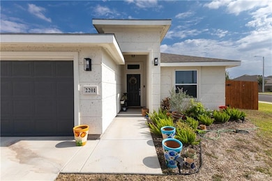 2201 N 26th Dr, Hidalgo, TX 78557 - photo 2