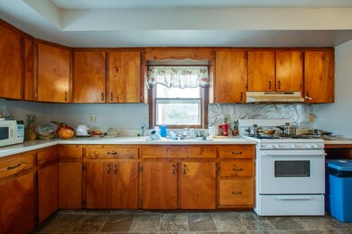 516 Carney St, Shelbyville, TN 37160 - photo 6