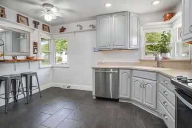 1927 Houseman Ave NE, Grand Rapids, MI 49505 - photo 5