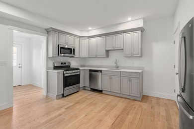 6 Clinton St unit 10, Newton, MA 02458 - photo 4