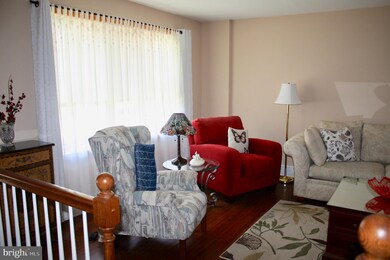 2817 Maxwell St, Philadelphia, PA 19136 - photo 6