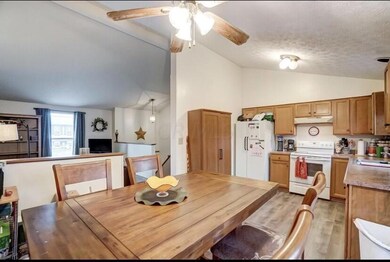 2136 Summer Breeze Dr, Columbus, OH 43223 - photo 7