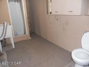 bathroom in bsmt