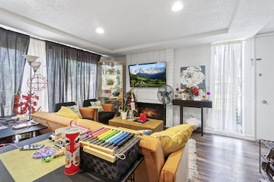 9-web-or-mls-15500-tustin-village-way-ap