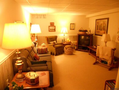 9 Meridian Ct, Troy, NY 12182 - photo 7