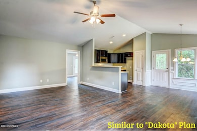 909 Linda Ln, Burgaw, NC 28425 - photo 3