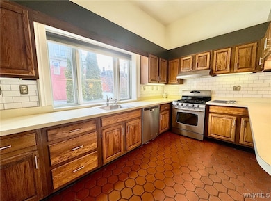 25 Whitney Place unit Lower Front, Buffalo, NY 14201 - photo 4