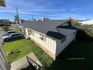 415 Lake Blvd