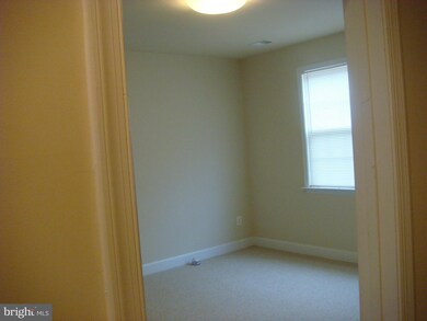 813 Hidden Marsh St, Gaithersburg, MD 20877 - photo 3