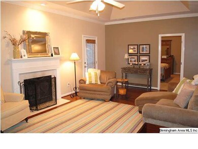 Large Great Room with beautiful hardwood (laminate