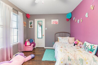 2905 Community Dr, Alvin, TX 77511 - photo 5