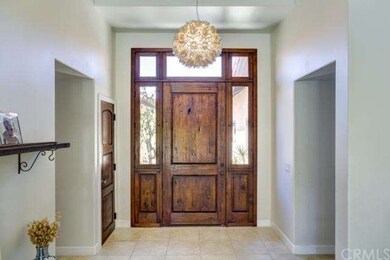 Gorgeous front door.