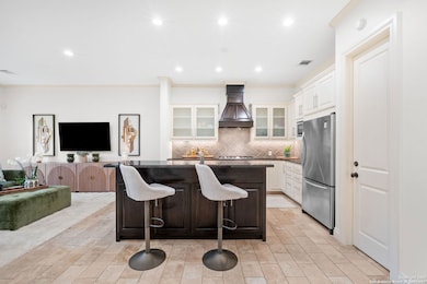 205 Hubbard St unit 2, San Antonio, TX 78209 - photo 4