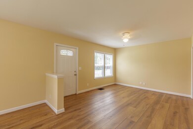 129 N Moore HD-13