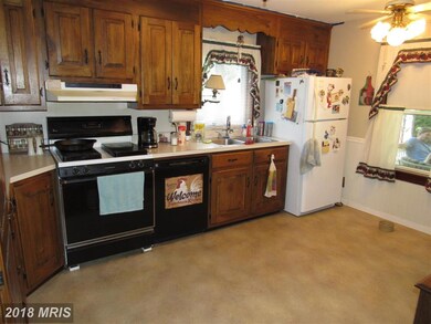 13206 Edgemont Rd, Smithsburg, MD 21783 - photo 5