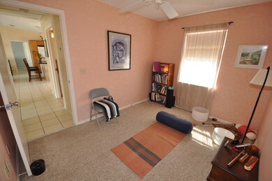 Guest Bedroom (3)