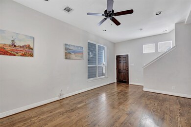 726 Link Rd, Houston, TX 77009 - photo 3