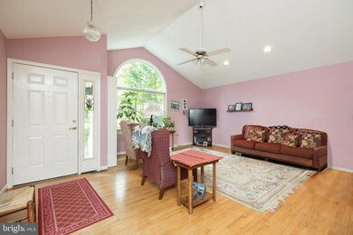 198 Greenbriar Cir, Cross Junction, VA 22625 - photo 7