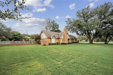 719 Stonelake Dr, Cleburne, TX 76033 - photo 5