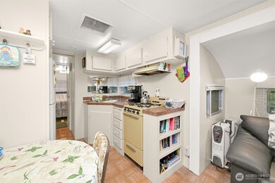 1107 Birch Ln, Maple Falls, WA 98266 - photo 5