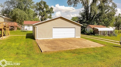 206 Selma St, Eldon, IA 52554 - photo 7