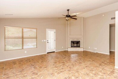 4627_E_Weaver_Rd_AZ-7