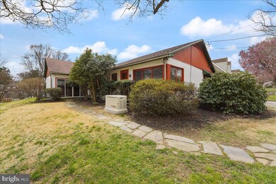 716 Hemlock Rd, Media, PA 19063 - photo 4