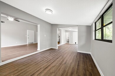 6404 Solandra Dr, Jacksonville, FL 32210 - photo 4