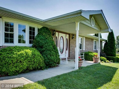 359 Bridgestone Dr, Sykesville, MD 21784 - photo 4