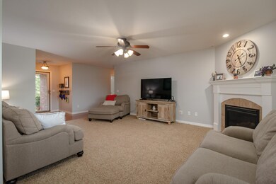 813 E Roubidoux St, Nixa, MO 65714 - photo 6