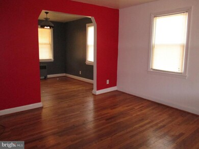 3916 Colchester Rd, Baltimore, MD 21229 - photo 3