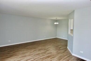 10347 Dearlove Rd unit 301, Glenview, IL 60025 - photo 3