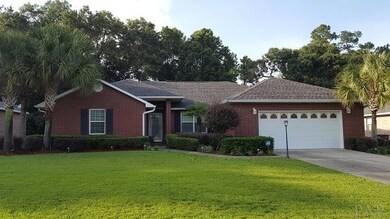 3316 Holt Cir, Pensacola, FL 32526 - photo 2