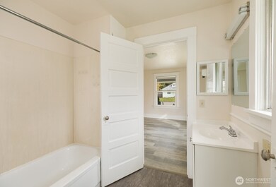 602 Louviers Ave, Dupont, WA 98327 - photo 4