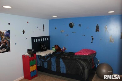 2020 44th St, Rock Island, IL 61201 - photo 6