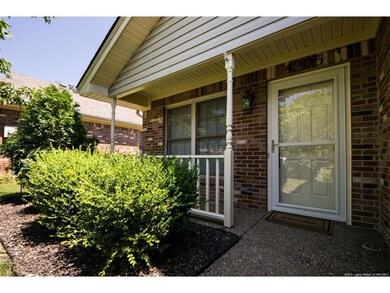 4205 Treesdale Dr, Sellersburg, IN 47172 - photo 4