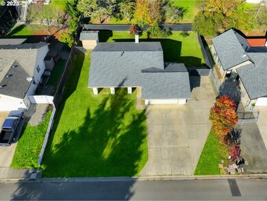 1301 Fourth St, Sutherlin, OR 97479 - photo 3