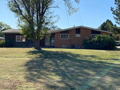 206 N Jackson St, Hugoton, KS 67951 - photo 3