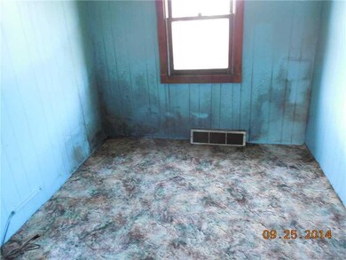 Entry/Foyer.