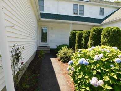 27 Robin Ln, Rockland, MA 02370 - photo 4