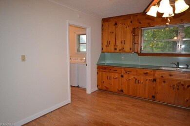 801 Sherwood Rd, Asheboro, NC 27205 - photo 6