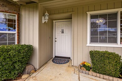 2520 Webb Ct, Redding, CA 96002 - photo 3